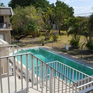 Meet your Posher, Bj